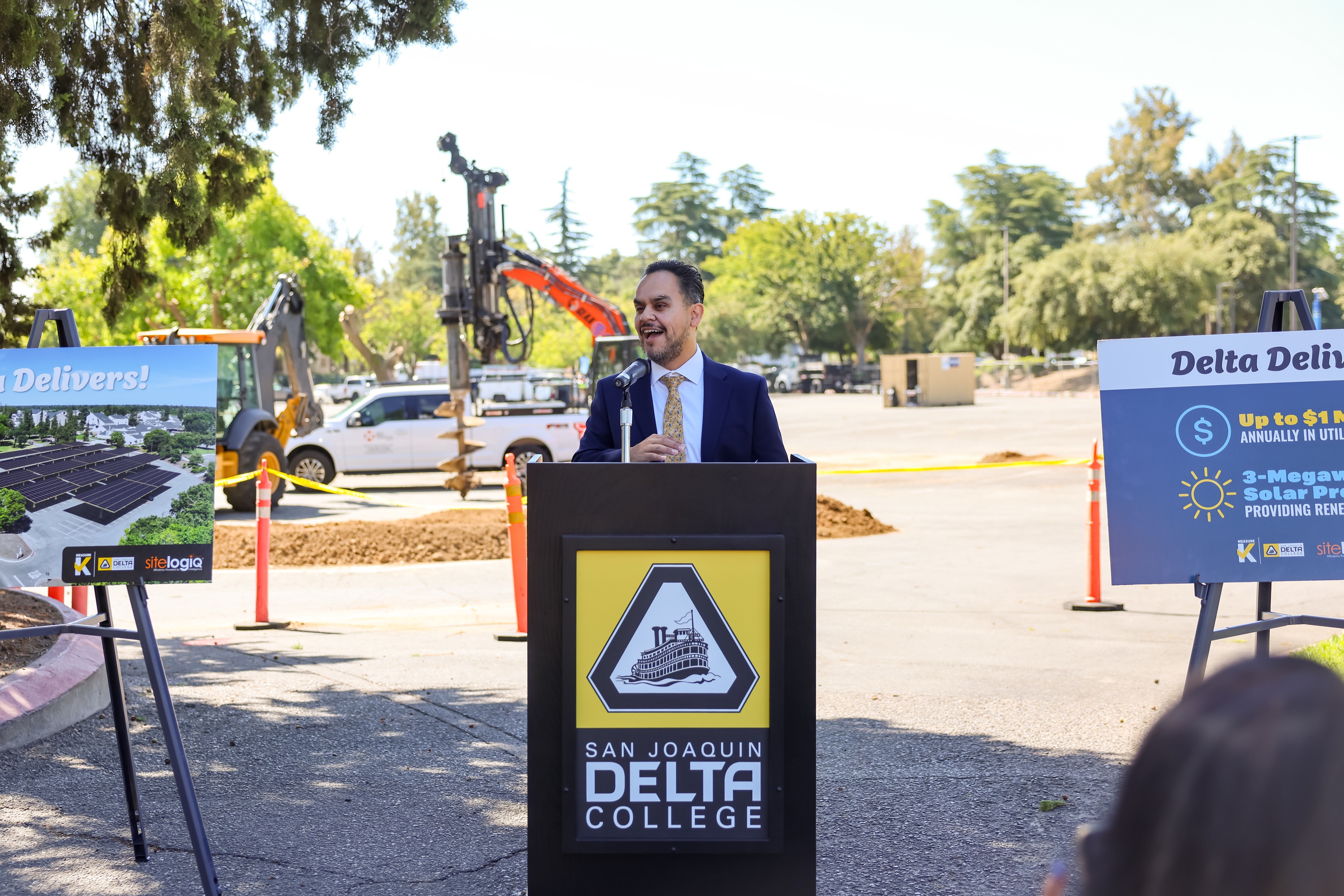 Photo of Vice President of Administrative Services Augustine Chavez