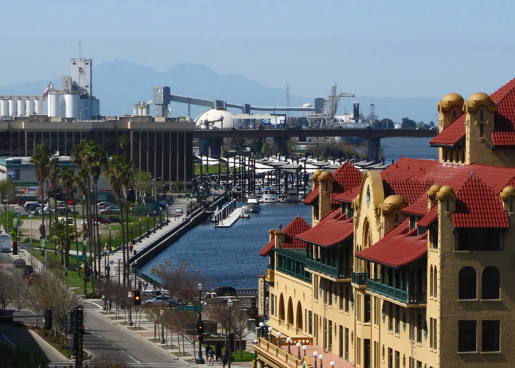 Downtown Stockton looking west