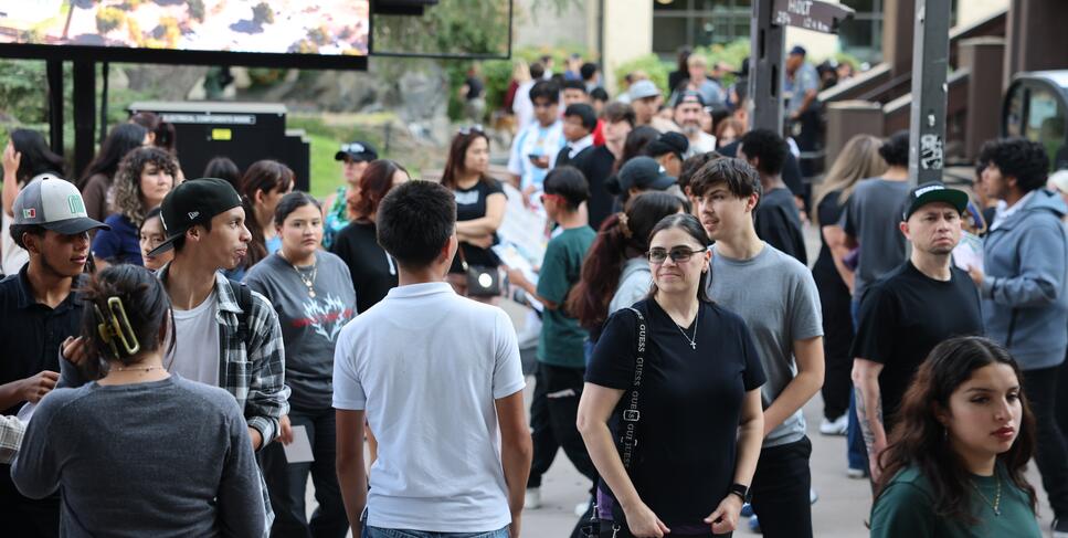 Photo of the crowd at College Night