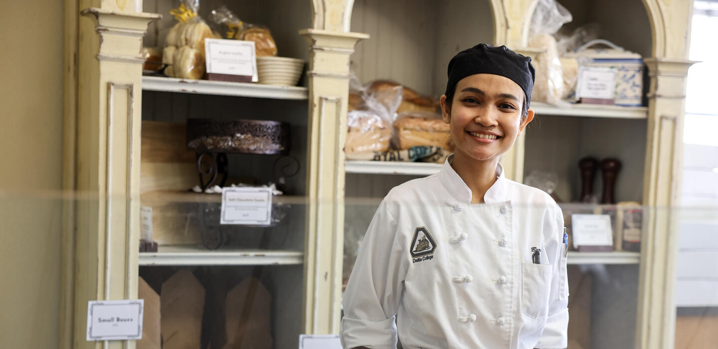 Student's running the artisan bakery