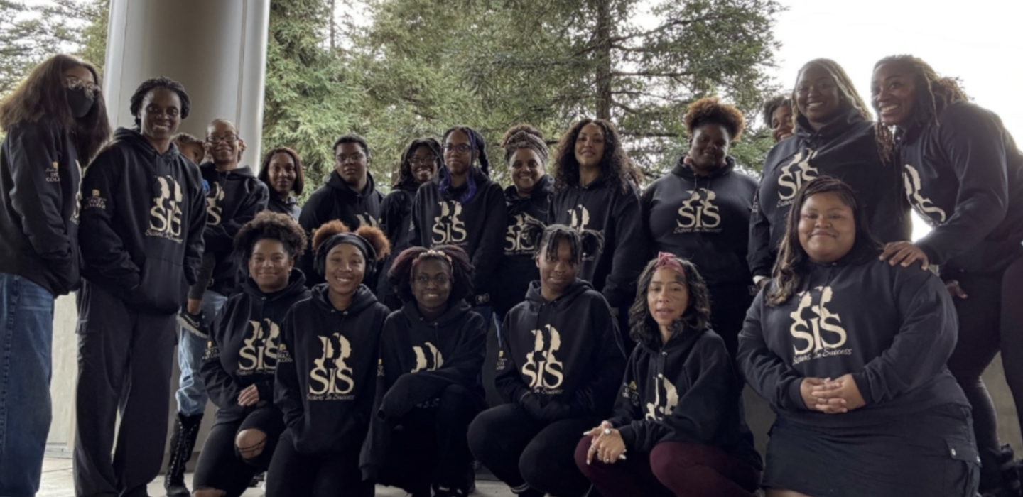 Sisters In Success Group Photo