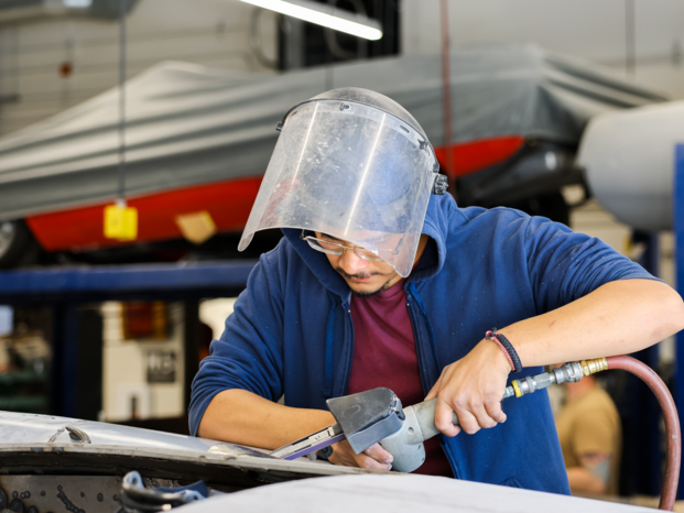 Autobody reapair class student