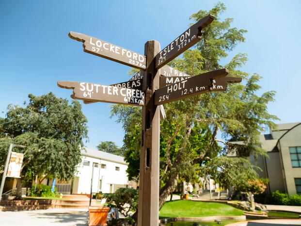 Wayfinding pole at the Quad