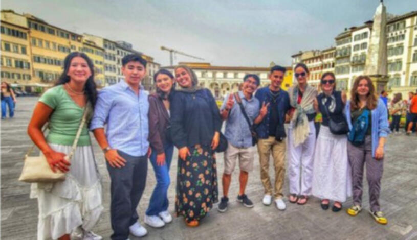 group of students abroad in Italy