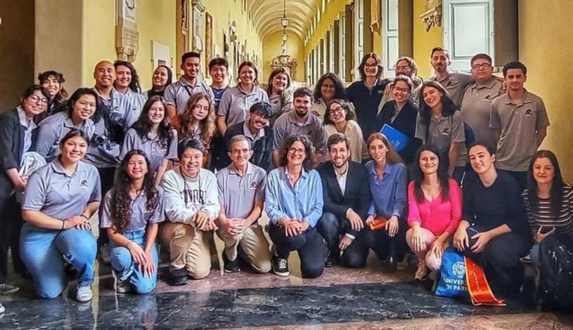 group of students in Italy