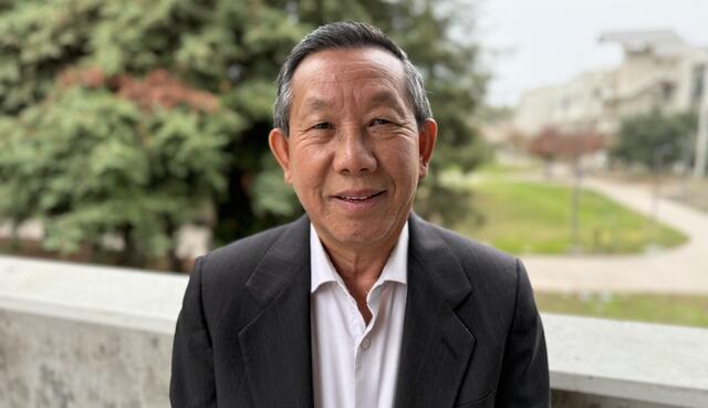 Photo of Counselor Cheuyengther Xiong