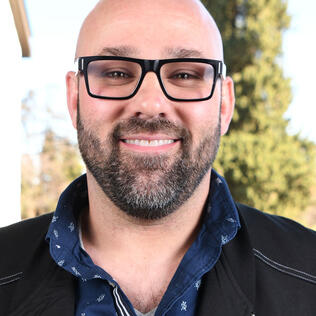 Photo of Jonathan Singer